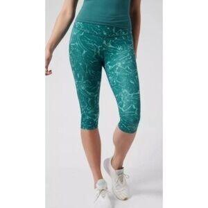 Athleta Accelerate Crop